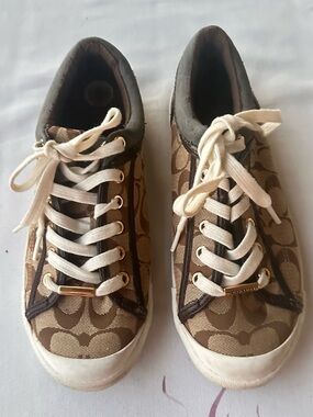 Coach 'C' logo canvas and leather lace-up sneakers. Size 8 . Please Look All Pic